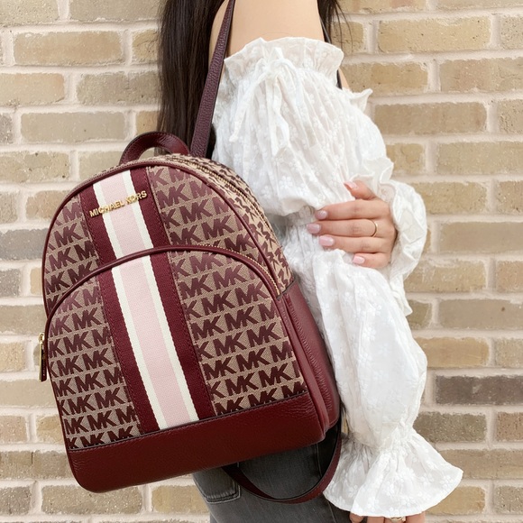 BUNDLE Michael Kors Backpack and wallet - Picture 5 of 8